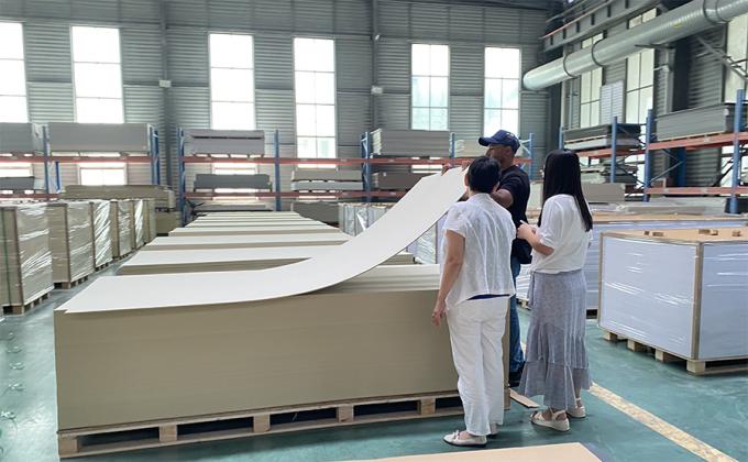 SPC Wall Panel 600*2440*4mm Waterproof Stone Plastic Eco-Friendly Wood Grain Seamless Locking Interior Decoration Board 12